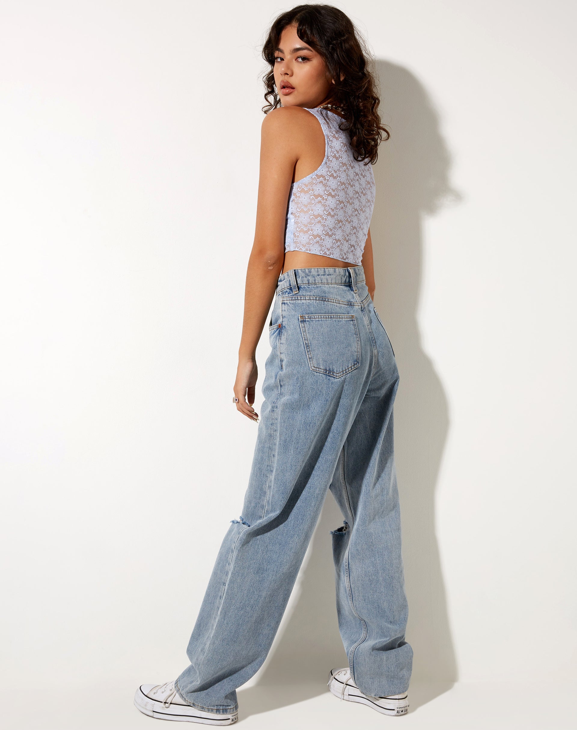 Image de Tiati Crop Top in Lace Powder Blue