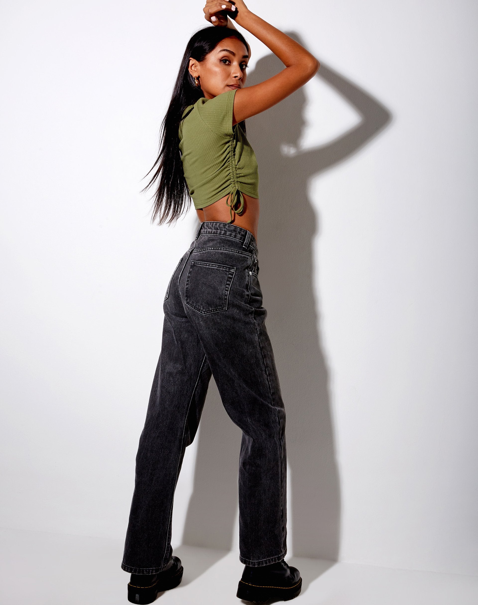 Image de Tiner Crop Top in Rib Olive