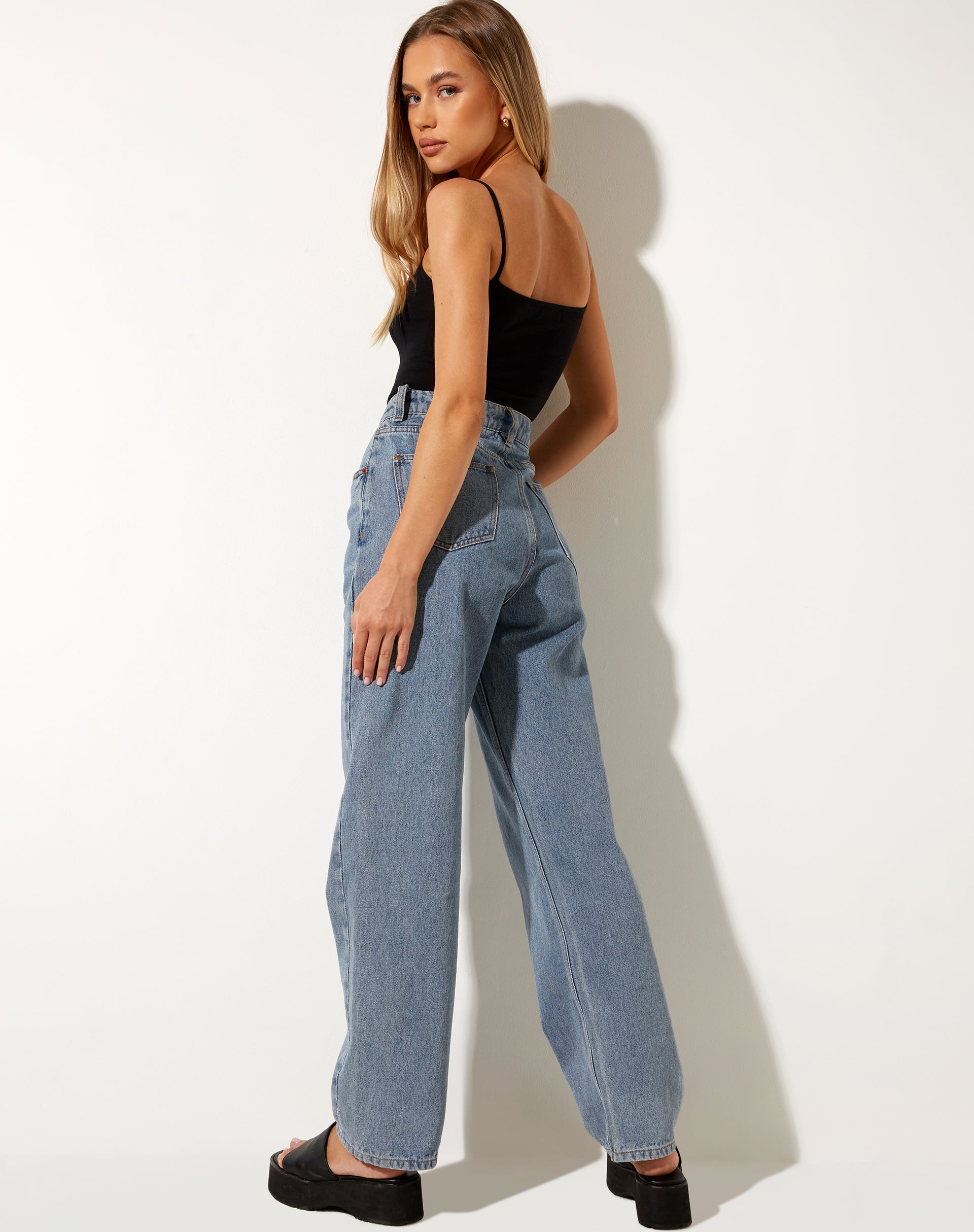 Image de Torri Bodice découpé en noir