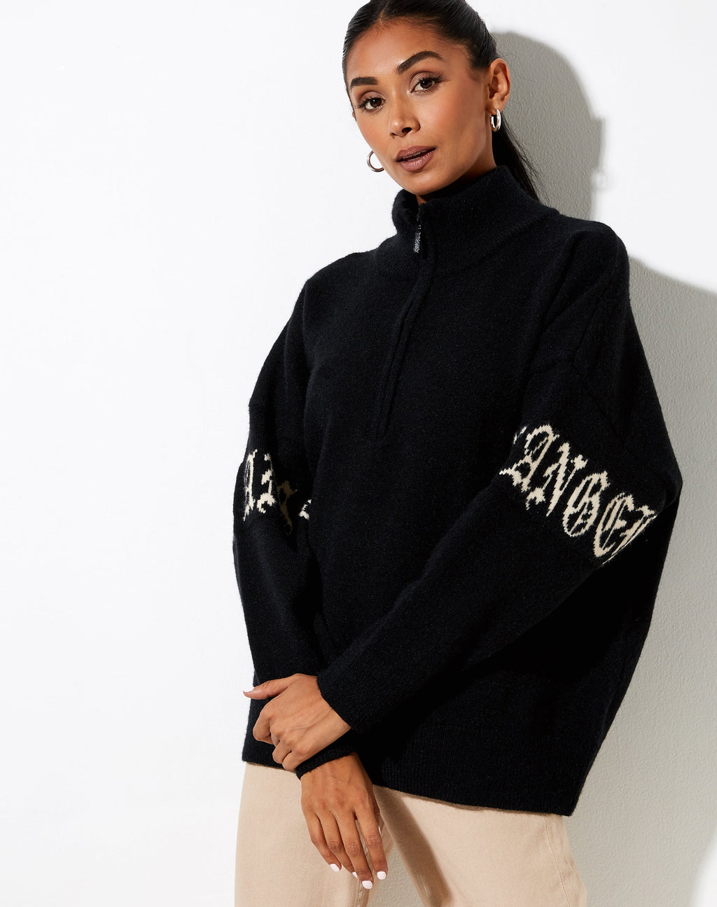 Sweatshirt Tusca noir avec ange sur la manche