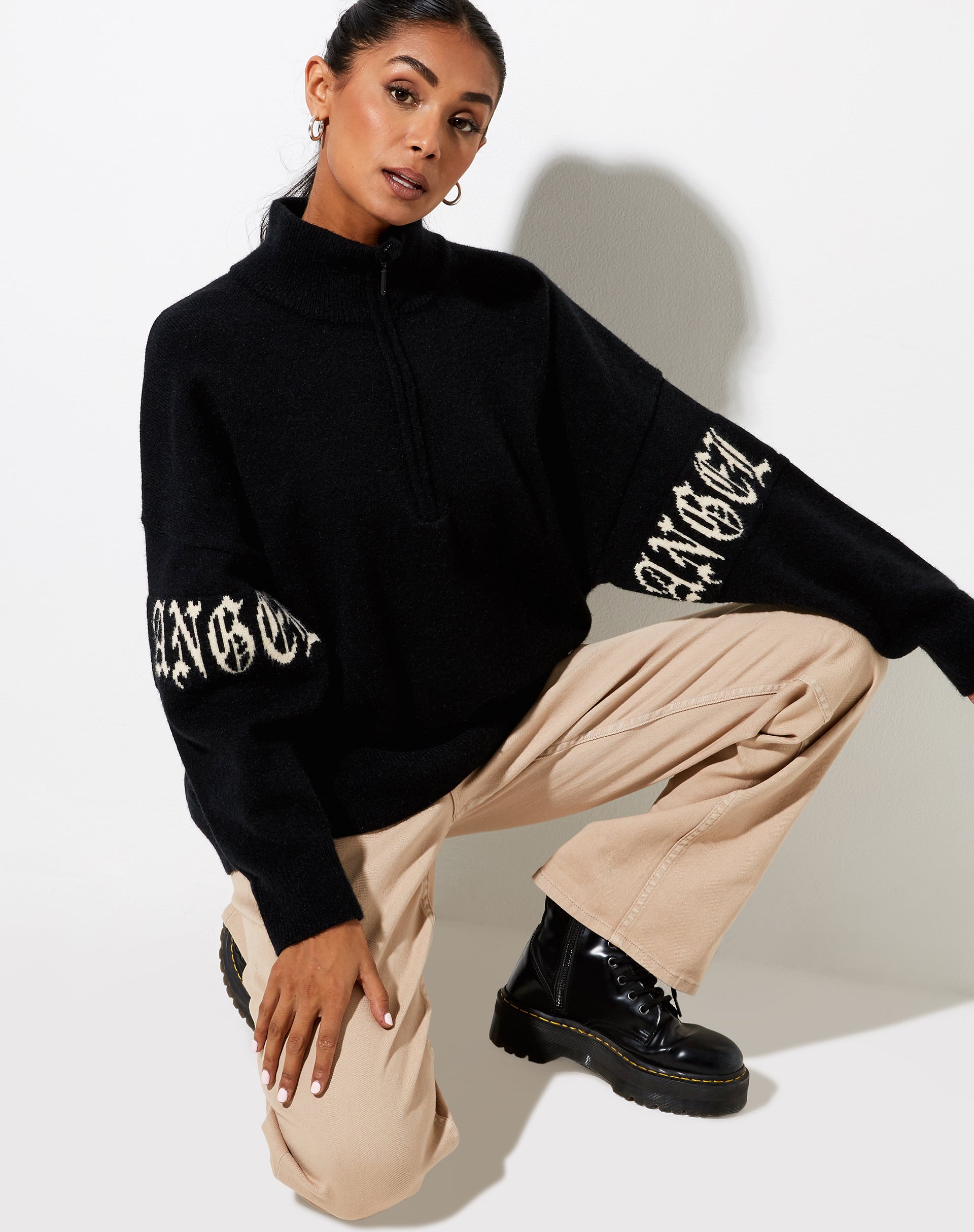 Image de Tusca Sweatshirt noir avec ange sur la manche