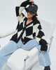 Image de Uriela Cardi en Harlequin noir et blanc