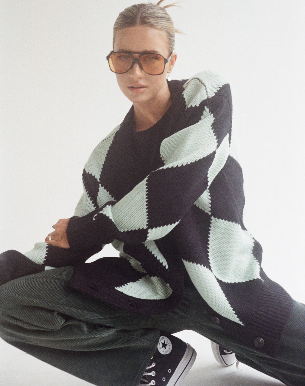 Uriela Cardi en Harlequin Black and Mint