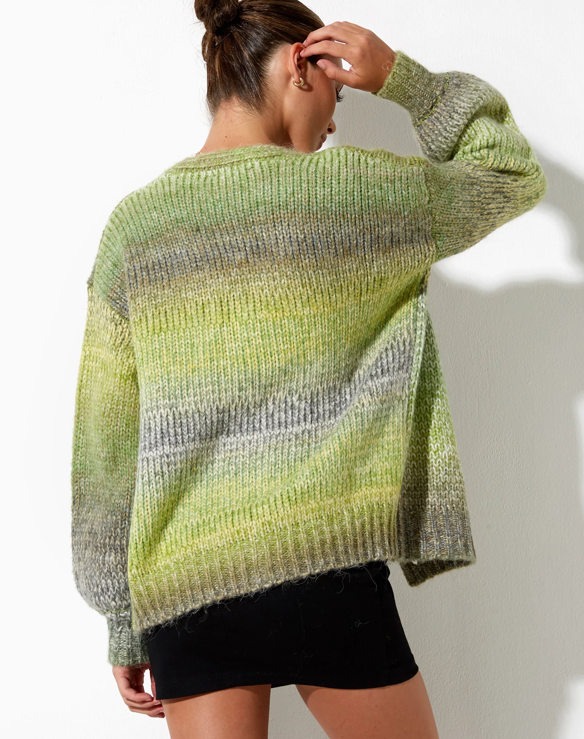 image de Uriela Cardi en vert pastel