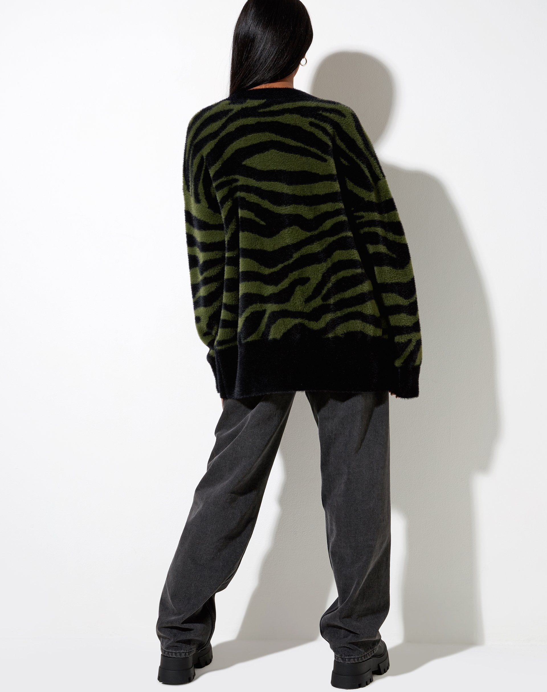 Image de l'Uriela Cardi en tricot Zebra Olive et Noir