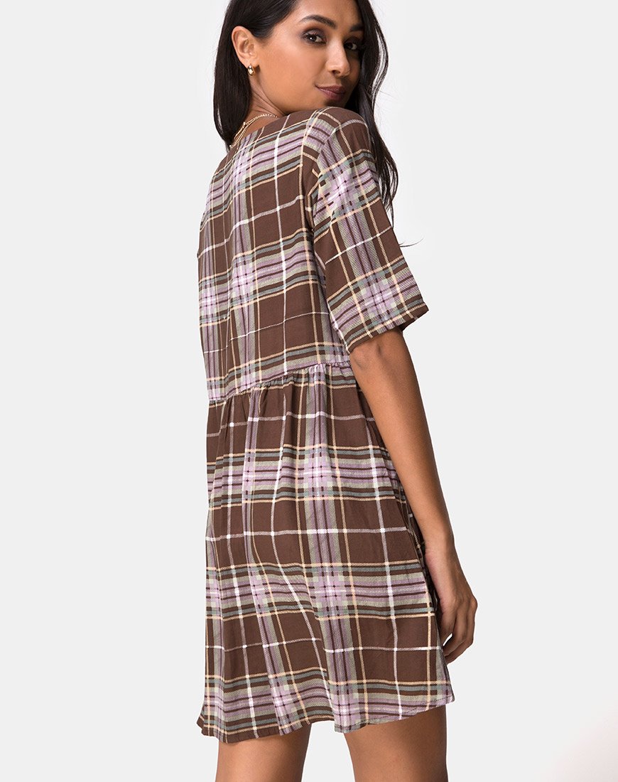 Verren Babydoll Dress in Tartan Brown (robe nuisette en écossais)