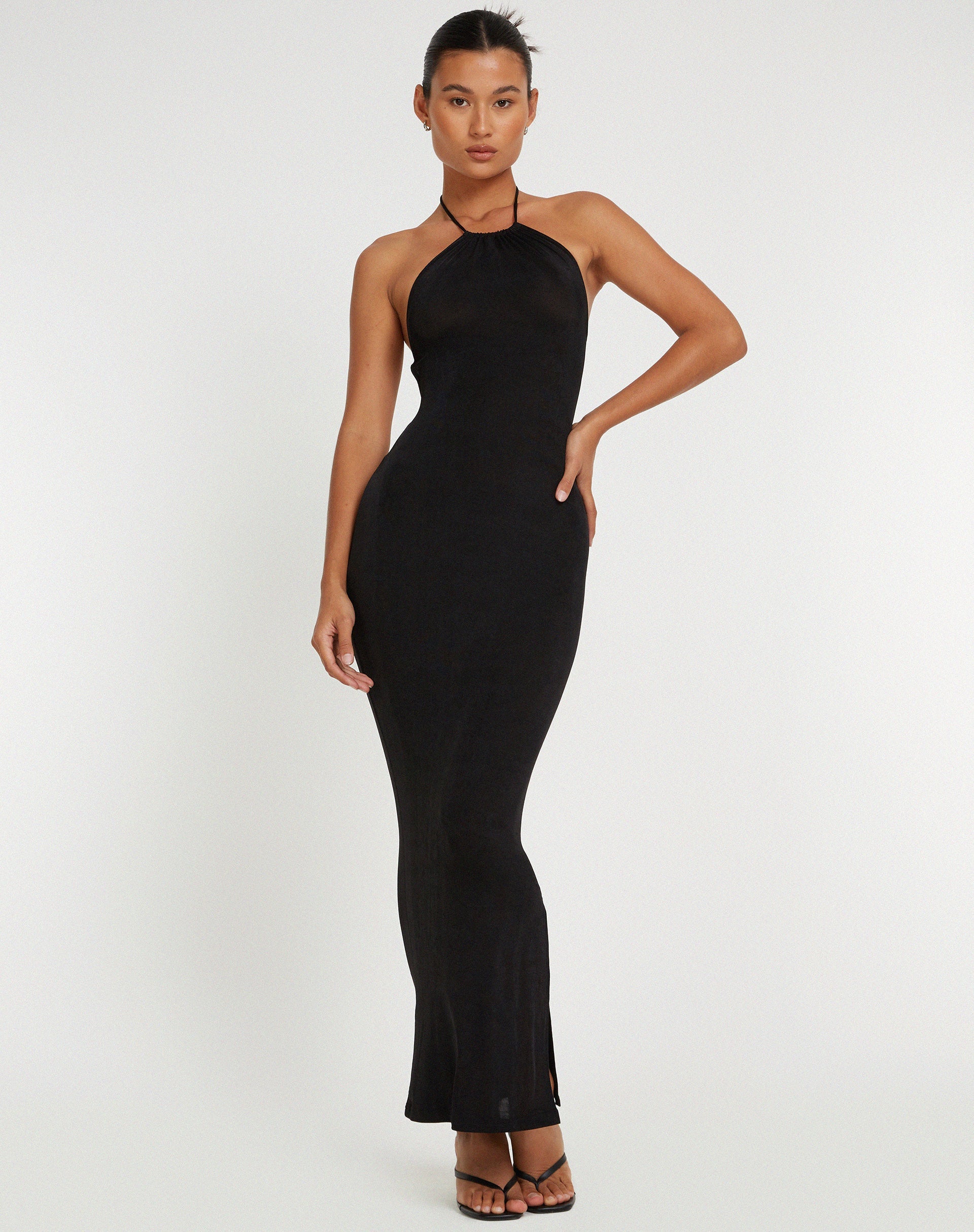 Image de Virnilia Robe longue dos nu en noir