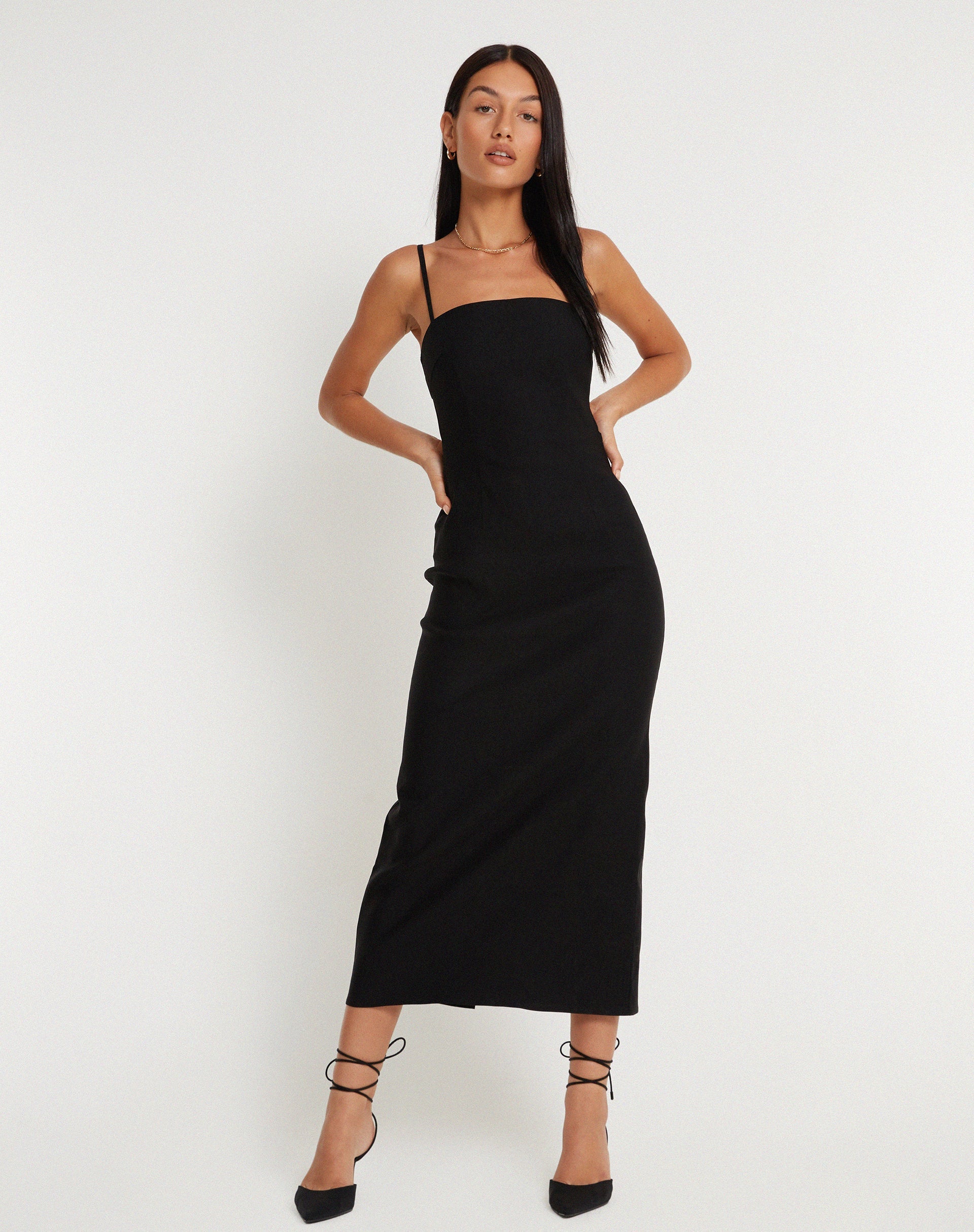 image de Volkava Maxi Dress in Black