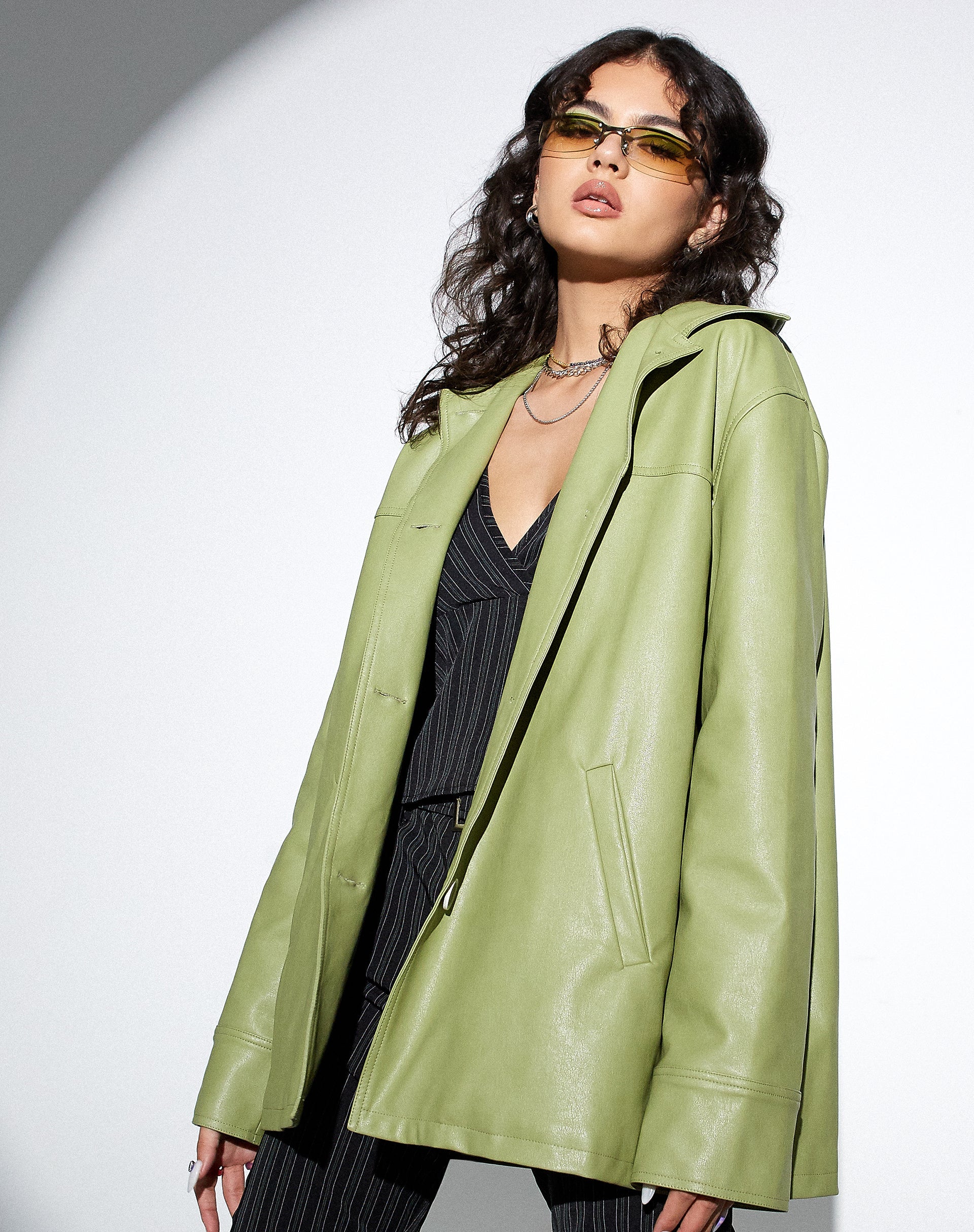 Image de MOTEL X OLIVIA NEILL Veste Walta en Pu Green