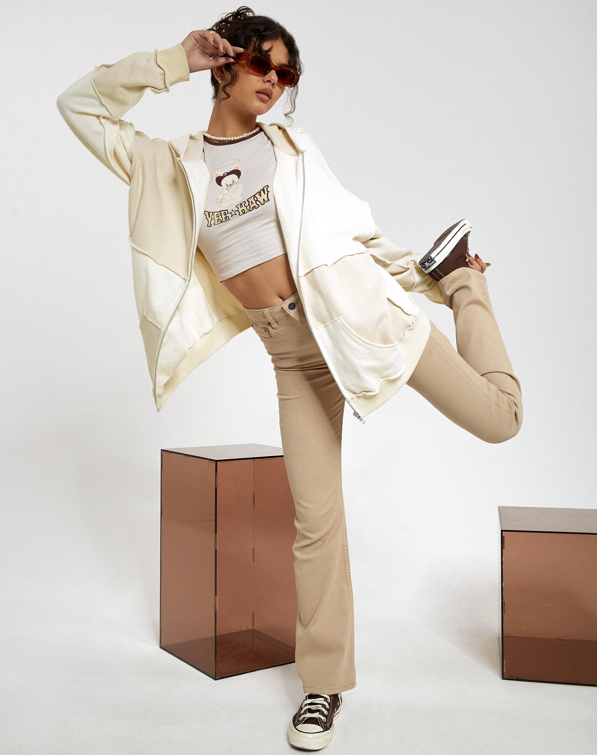 Image de Motel X Barbara Kristoffersen Wati Hoodie in Panelled Ivory and Winter White