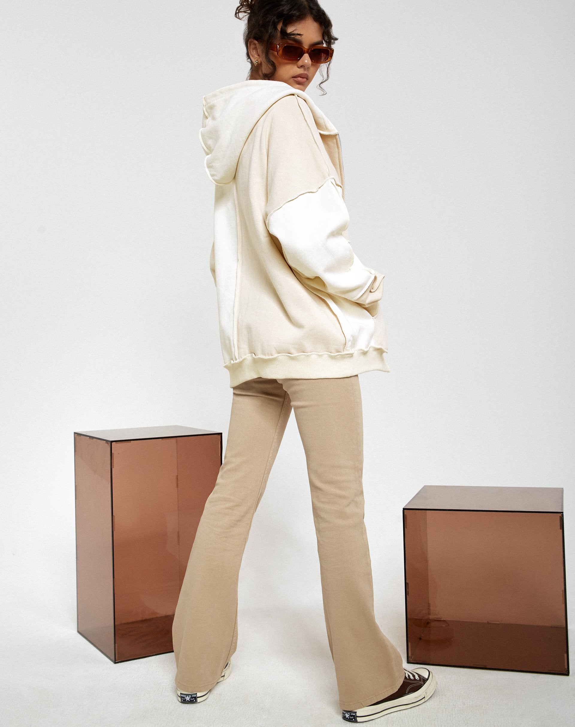 Image de Motel X Barbara Kristoffersen Wati Hoodie in Panelled Ivory and Winter White