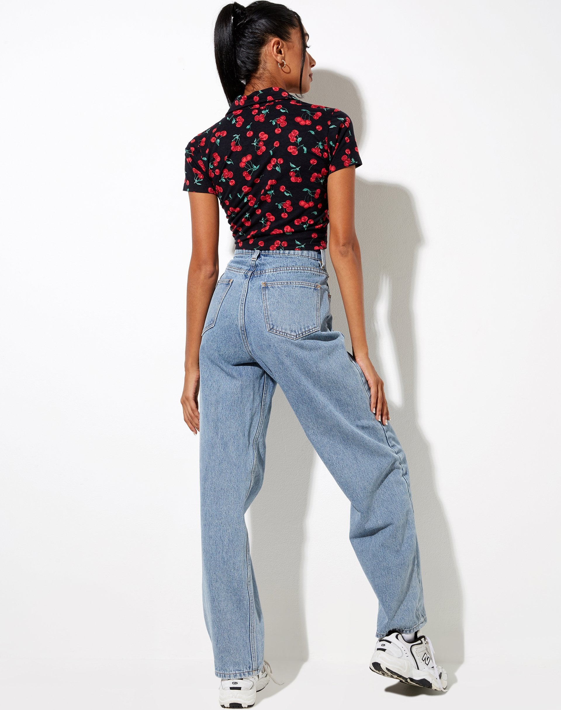 Image de la chemise Wuma en cerises noires