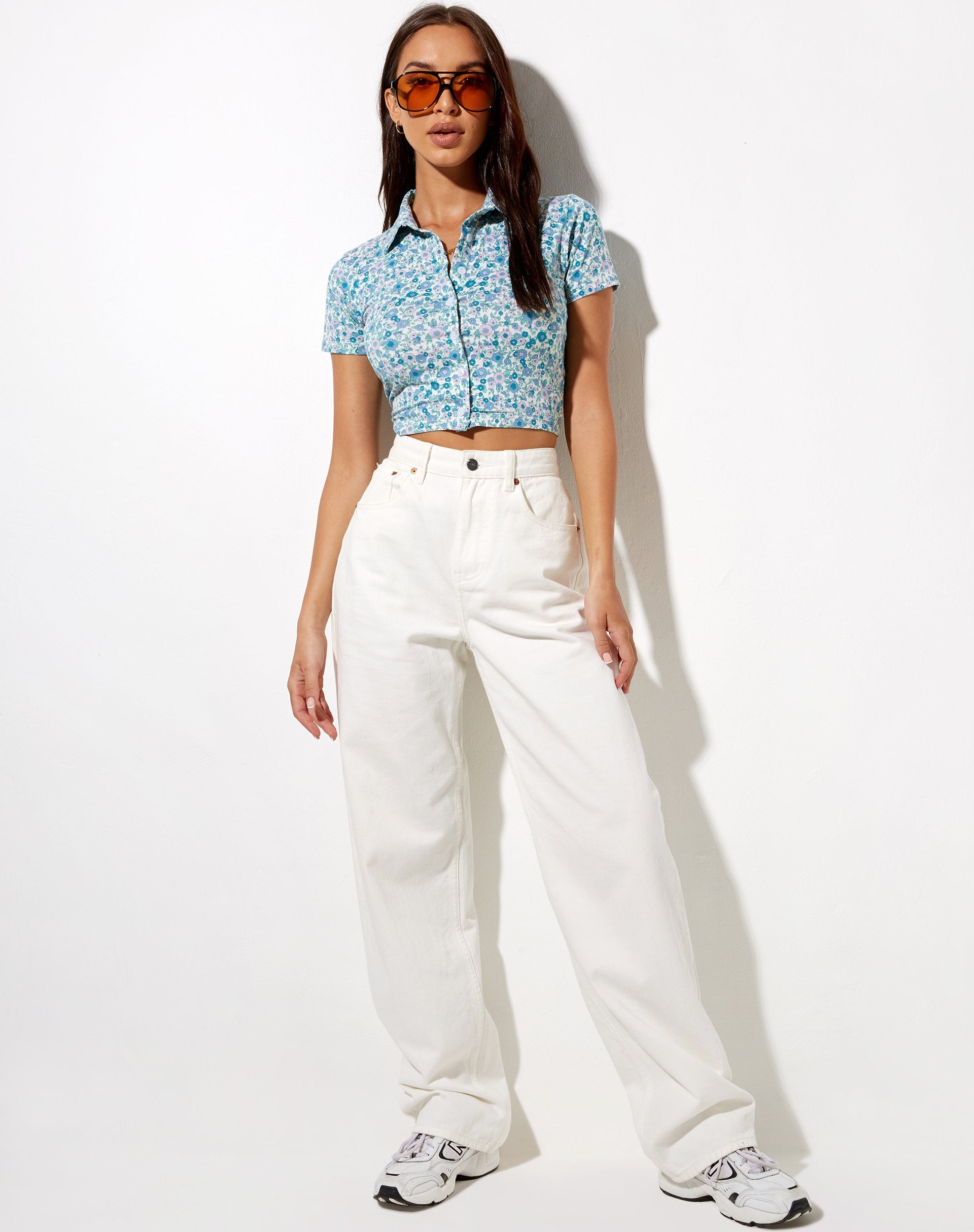 Image de Wuma Cropped Shirt in Flower Power Blue
