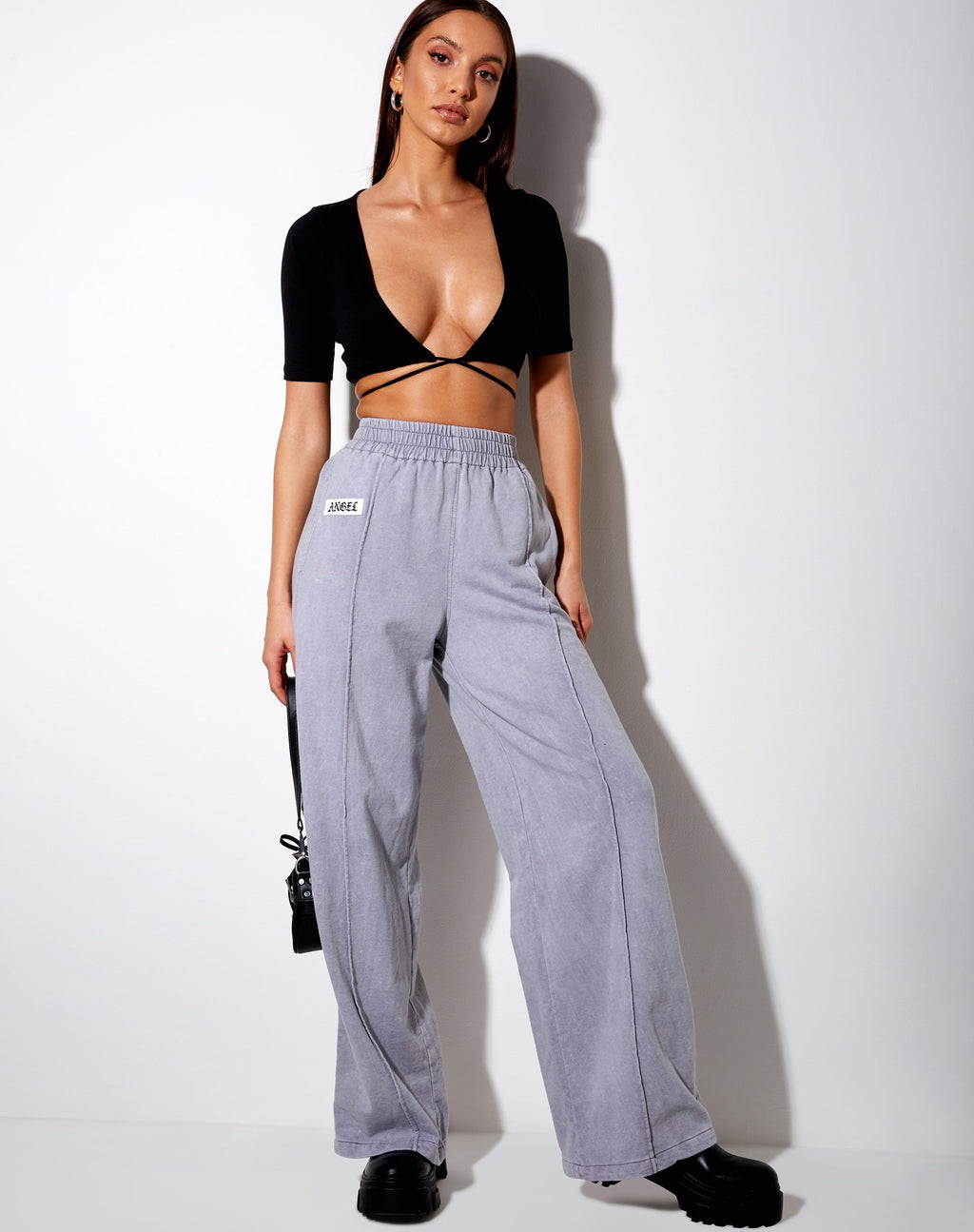 Pantalon Wungu en gris délavé 'Angel' étiquette brodée