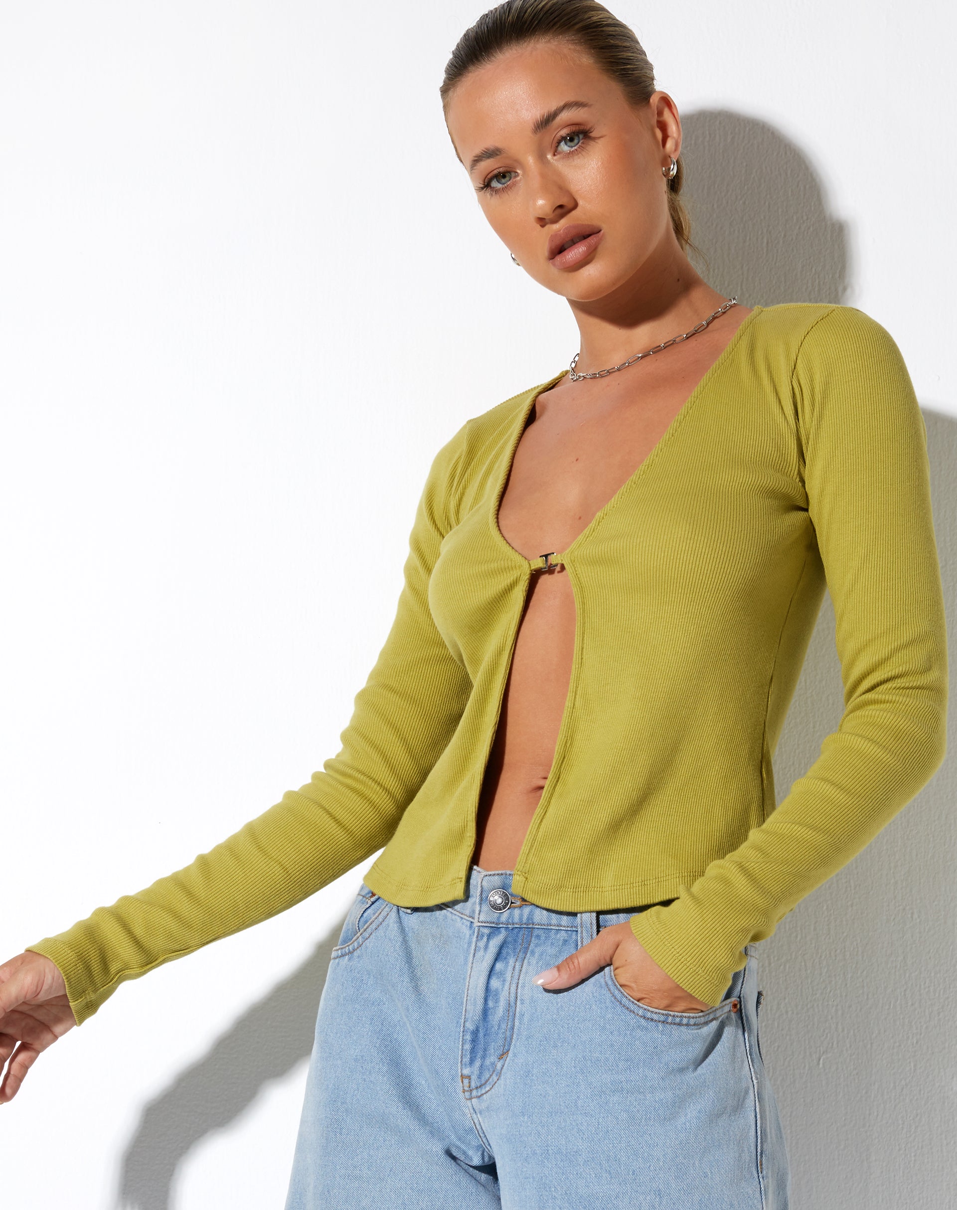 image de Xiur Cardi en Rib Cress Green