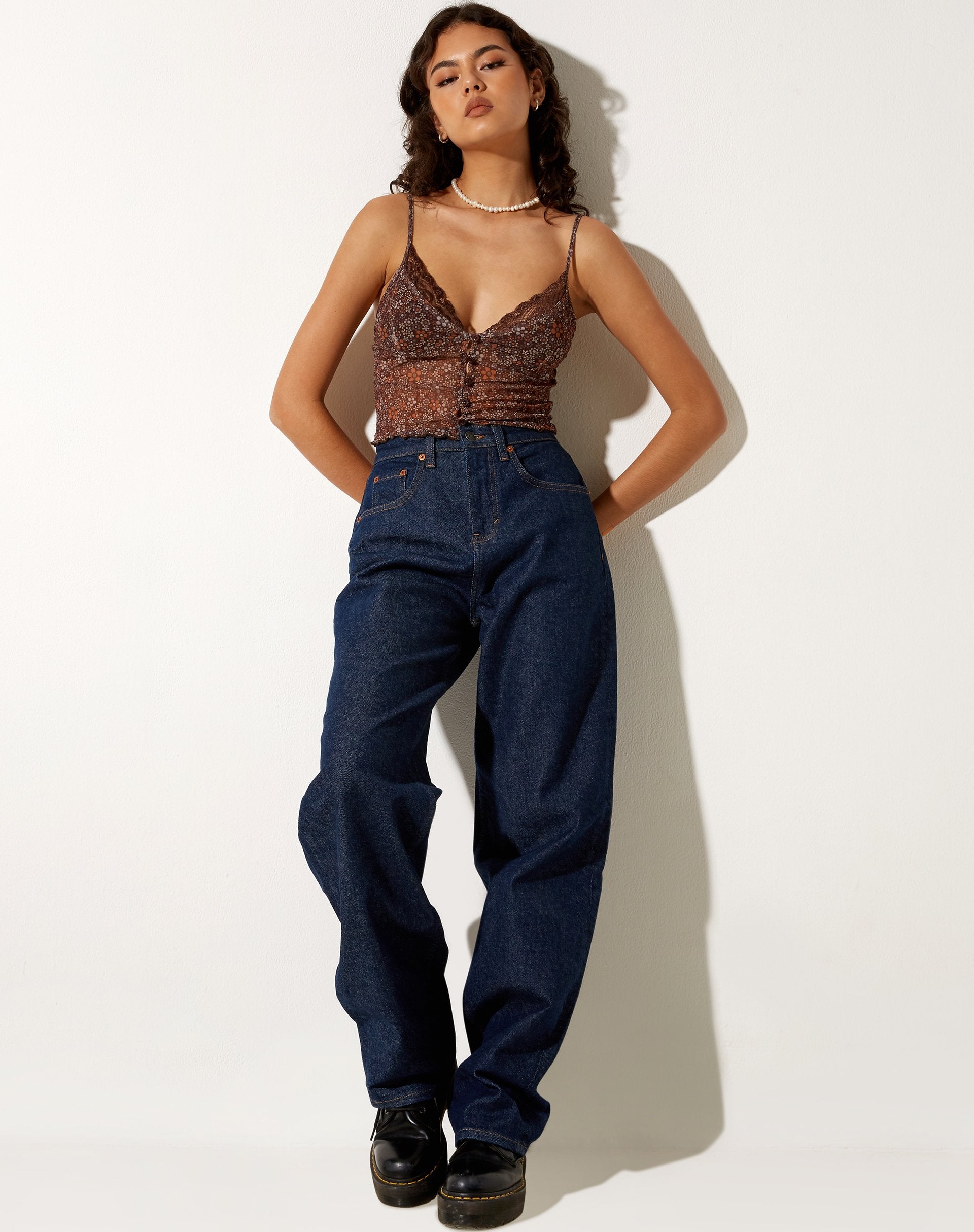 Image de Yena Crop Top in Flower Garden Brown