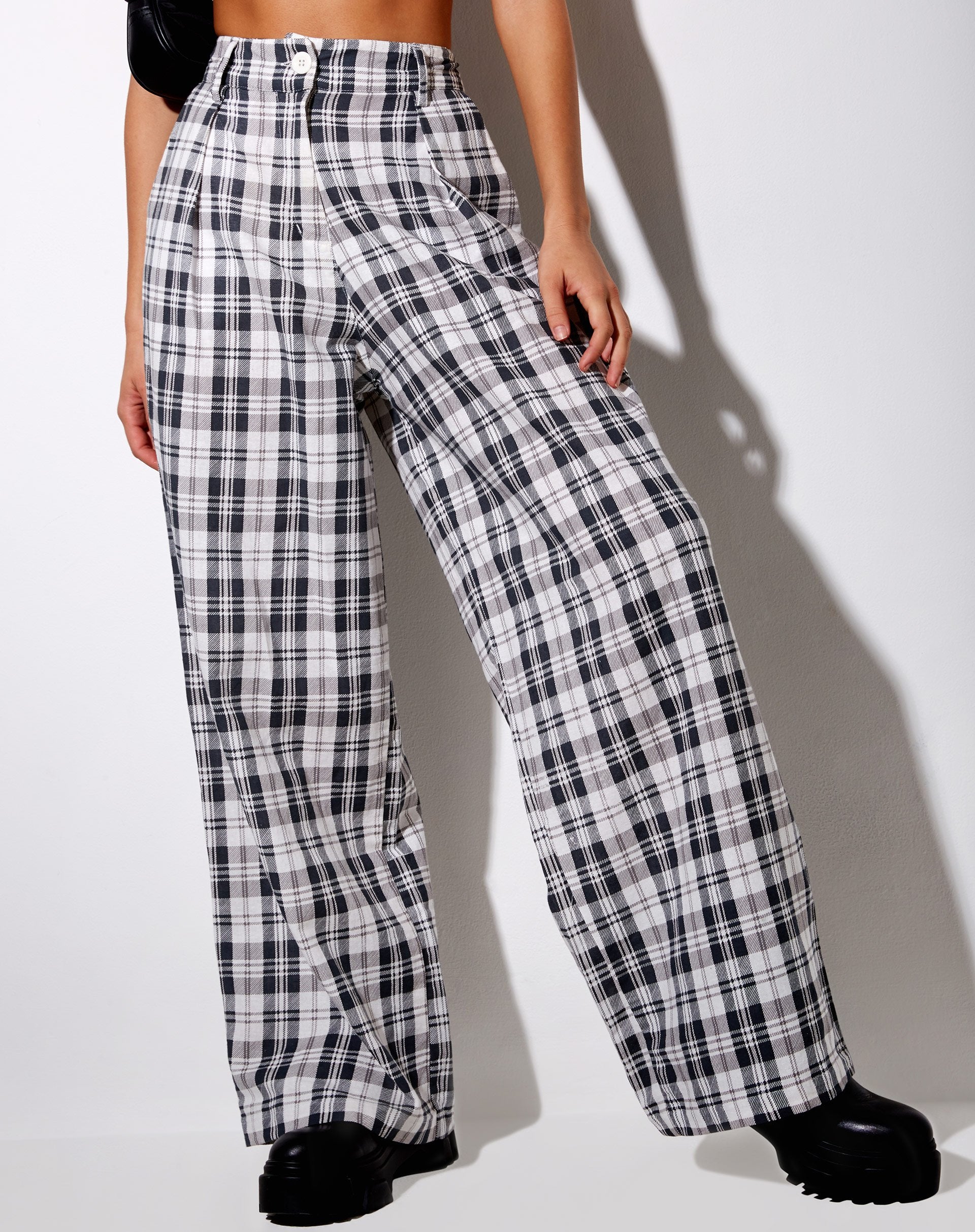 Image de Yeva Trouser in Checking Out Grey