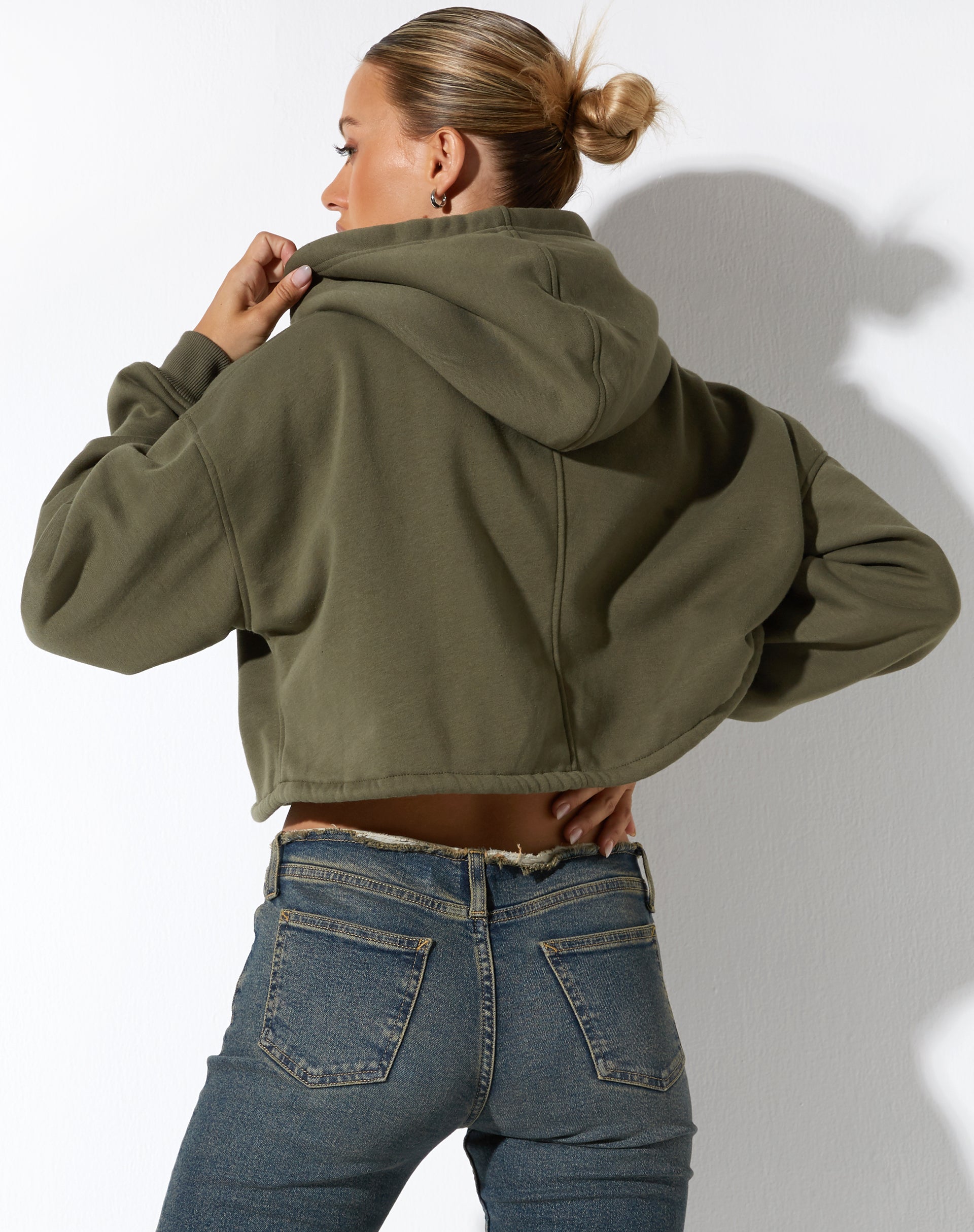Image de Yukata Hoodie avec broderie papillon feuille de vigne