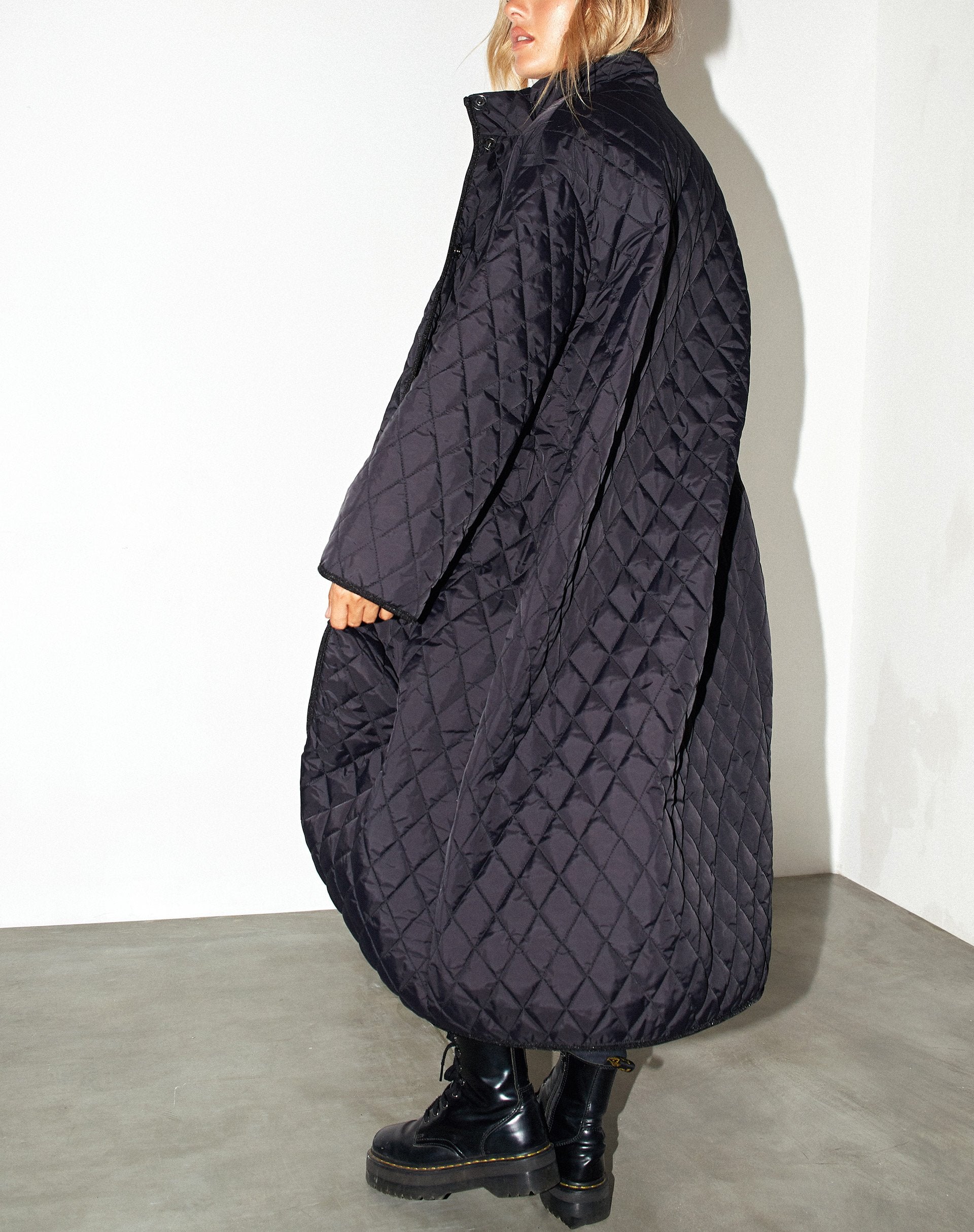Image du manteau Zaza en noir
