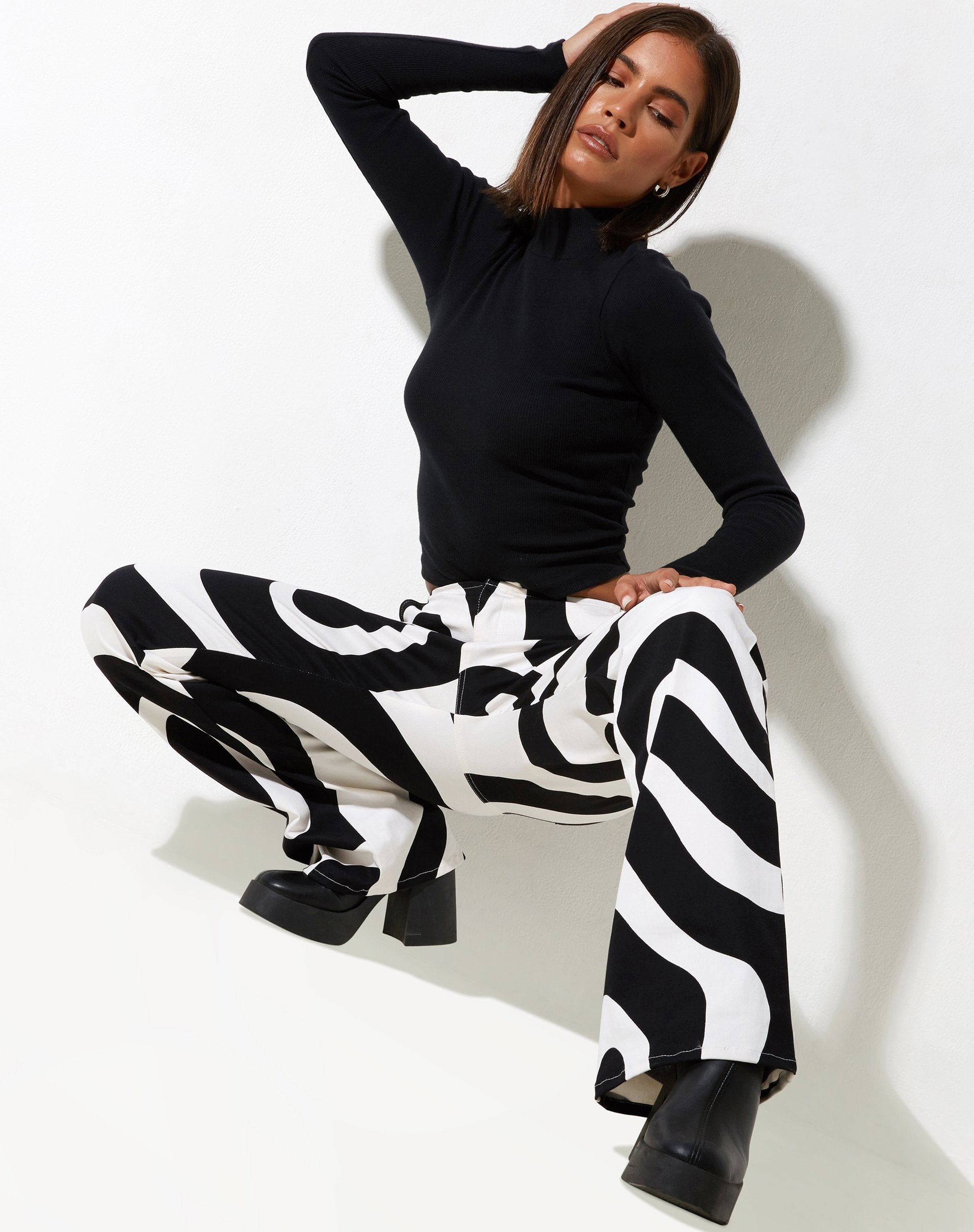 Pantalon Zoetry en Optic Swirl noir et blanc