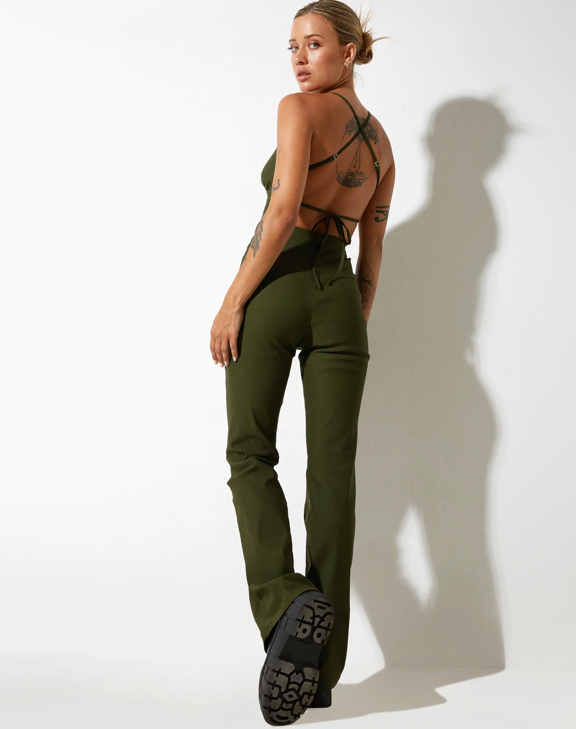 Image de Zorah Flare Trouser in Tailoring Olive