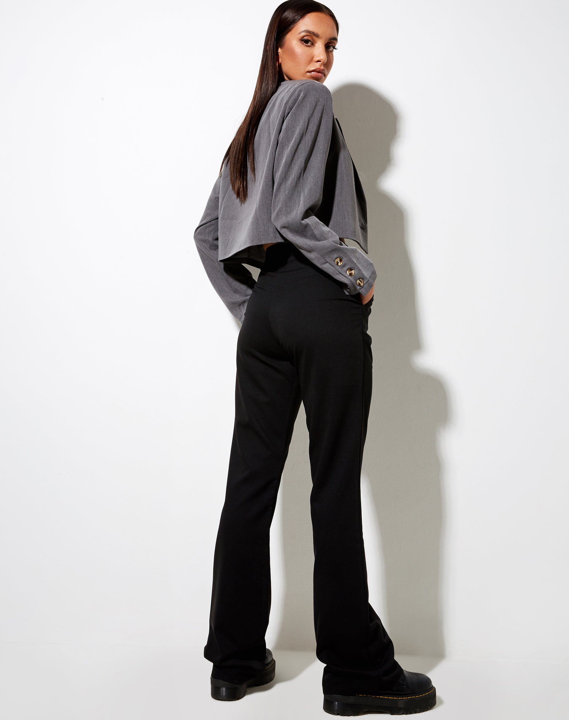 Image de Zoven Flare Trouser in Tailoring Black