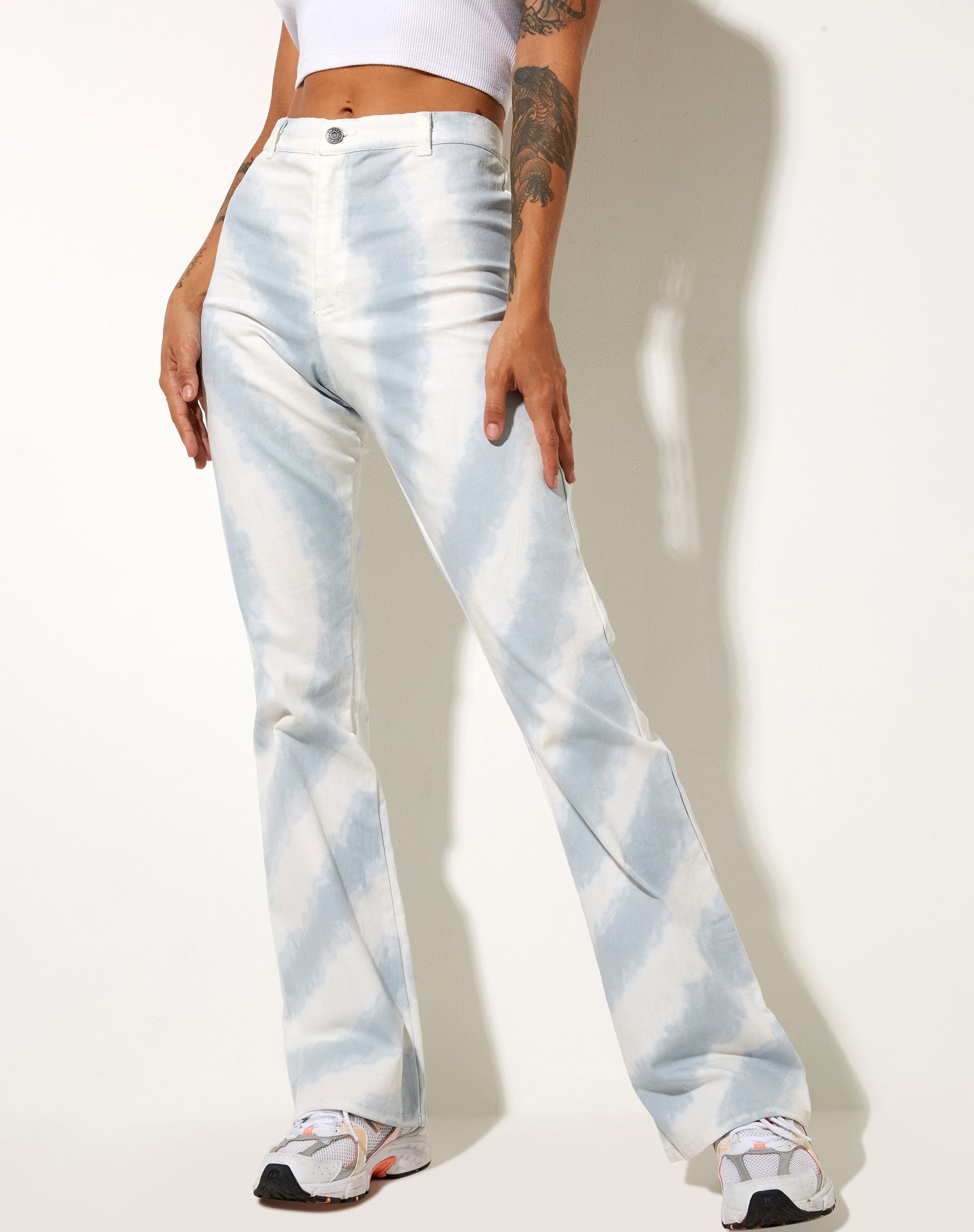 Image de Zoven Trouser in Blue and White Swirl