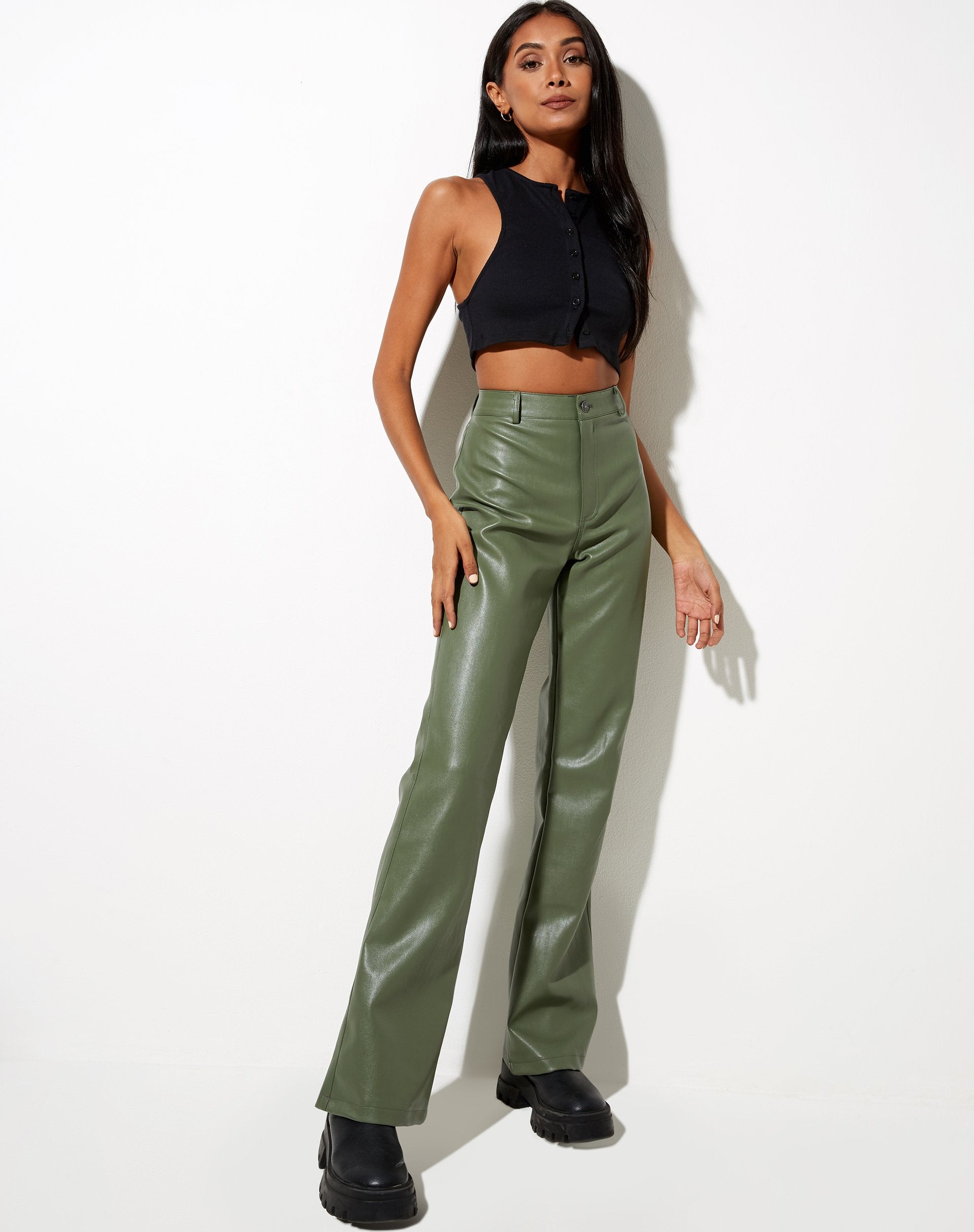 Image de Zoven Flare Trouser in Pu Green