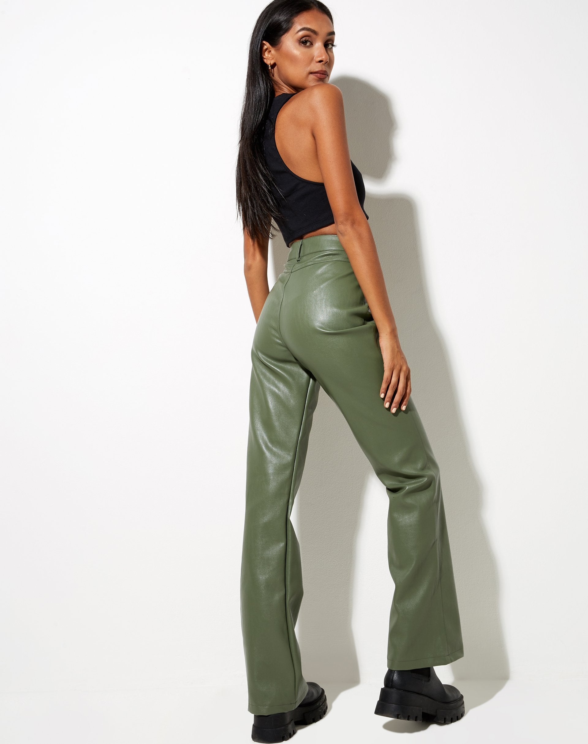 Image de Zoven Flare Trouser in Pu Green