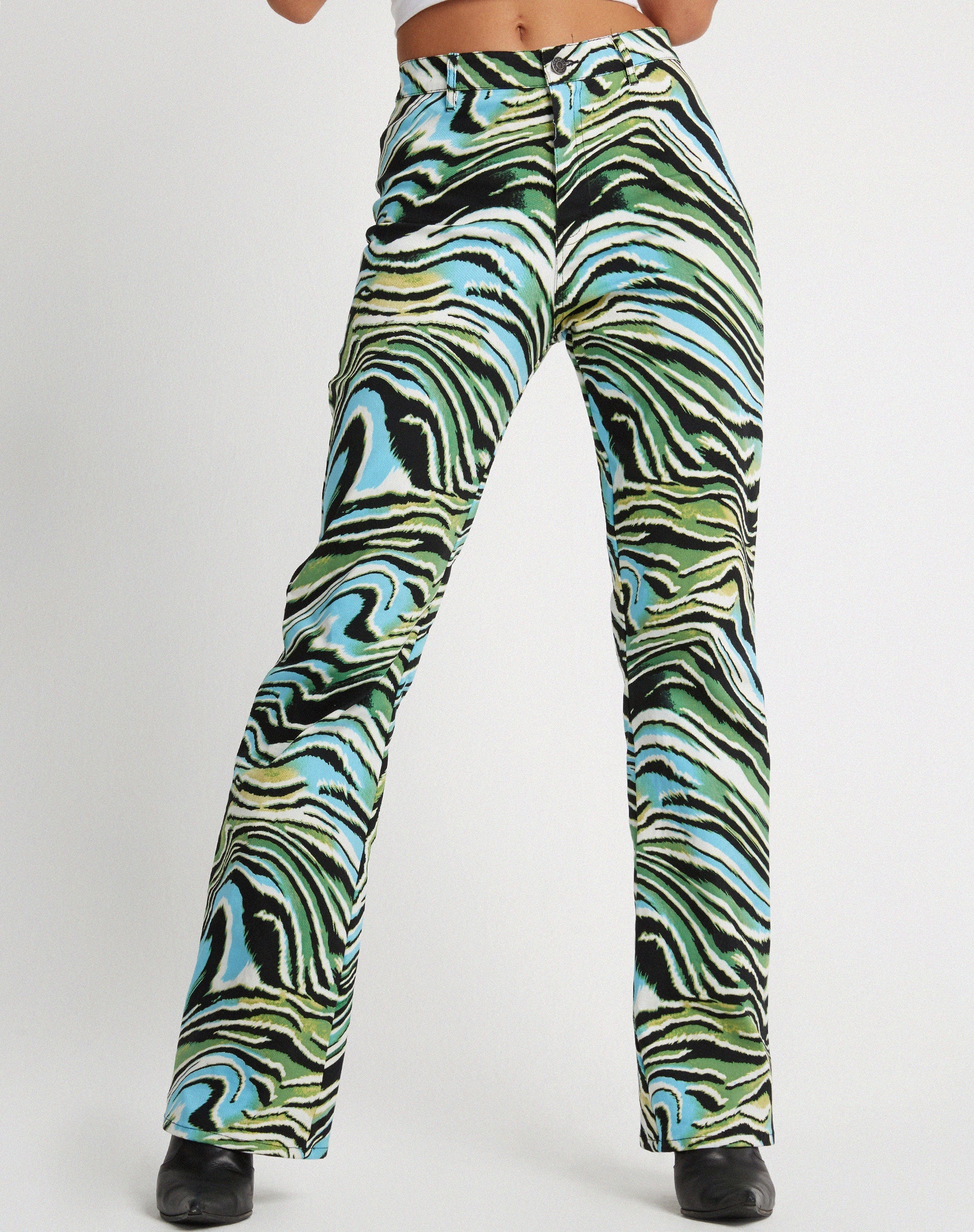 image de Zoven Flare Trouser in Warped Zebra Blue