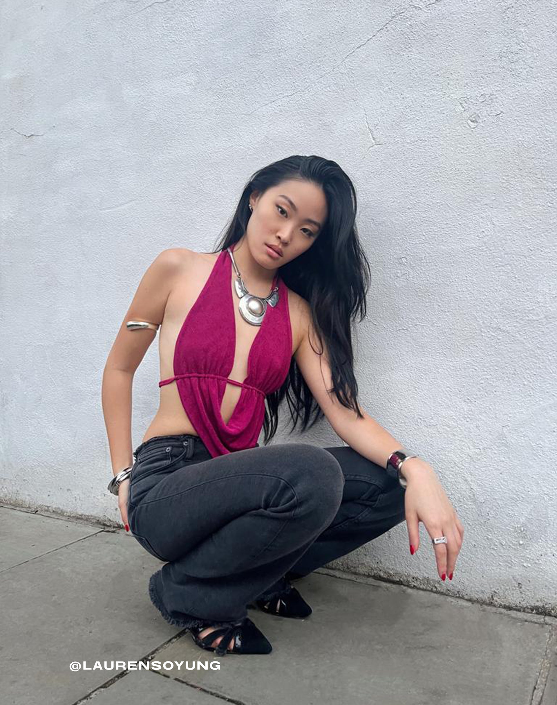 image de Nindita Halterneck Crop Top in Magenta Purple