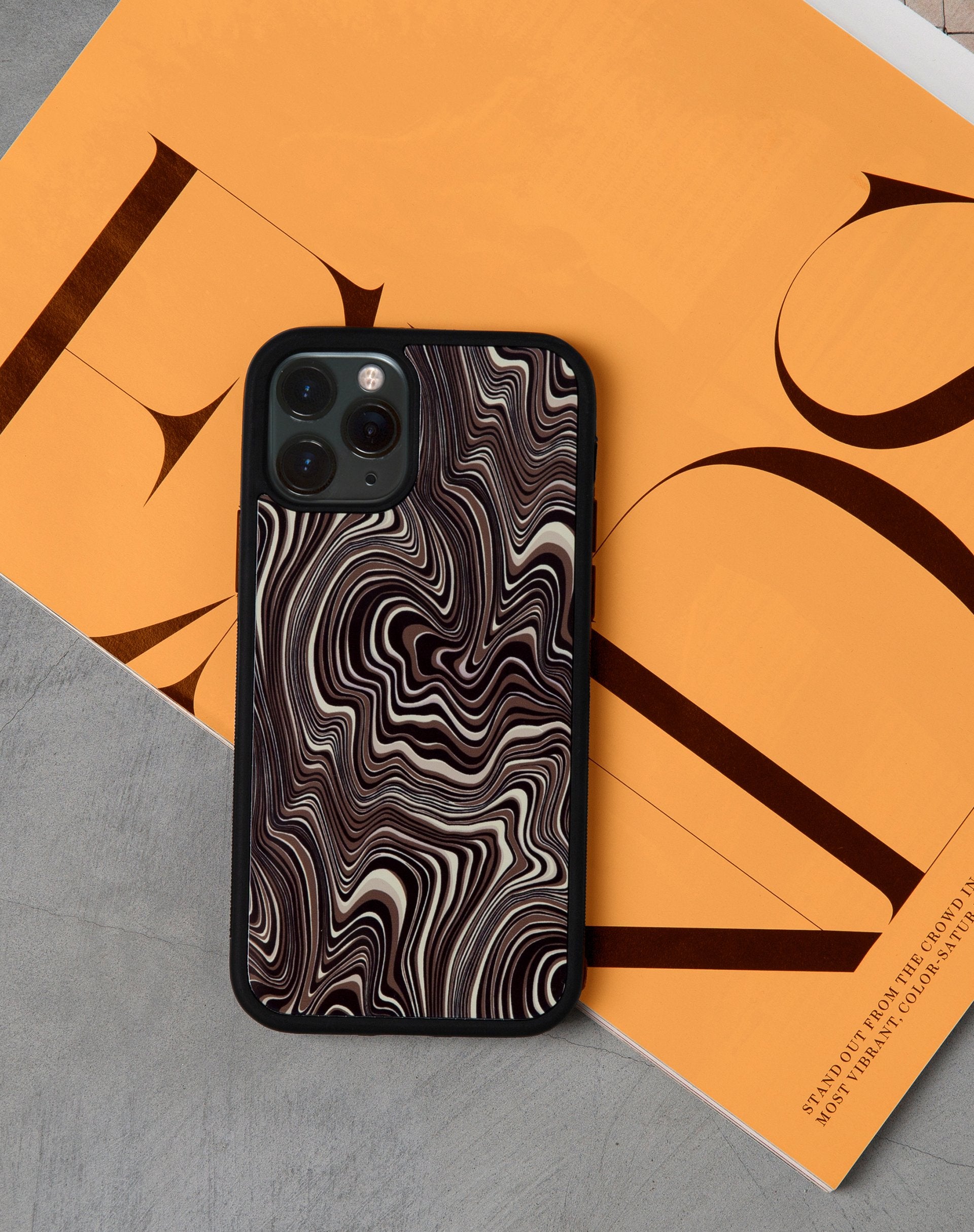 Image de l'étui pour Iphone en 70s Ripple Brown
