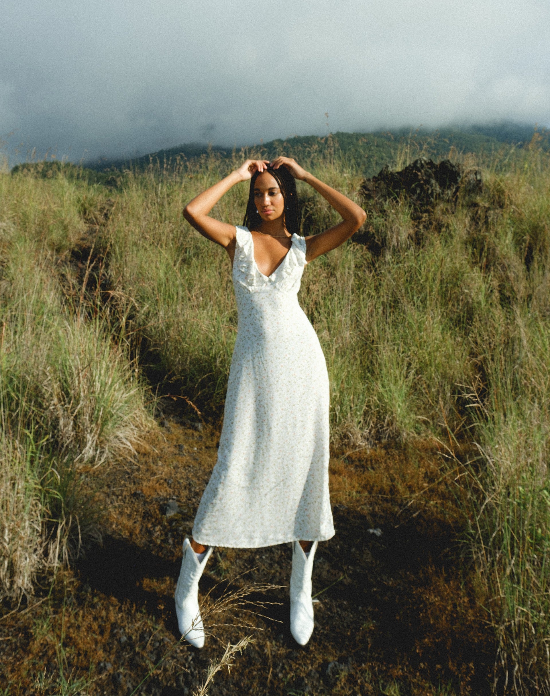 Image de Rufiso Midi Dress in Pretty Petal Ivory