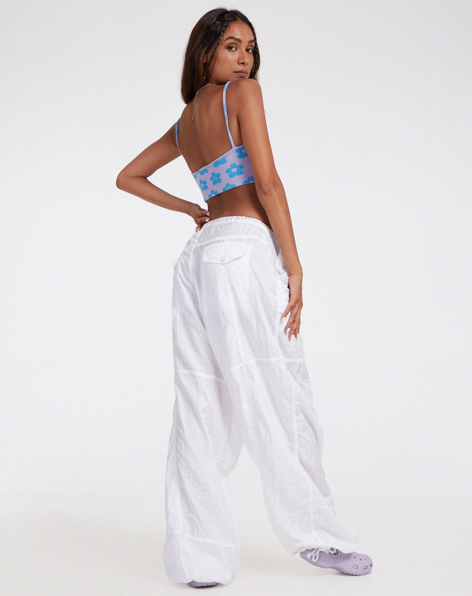 image de Tala Crop Top in Cute Floral Daisy Lilac and Blue
