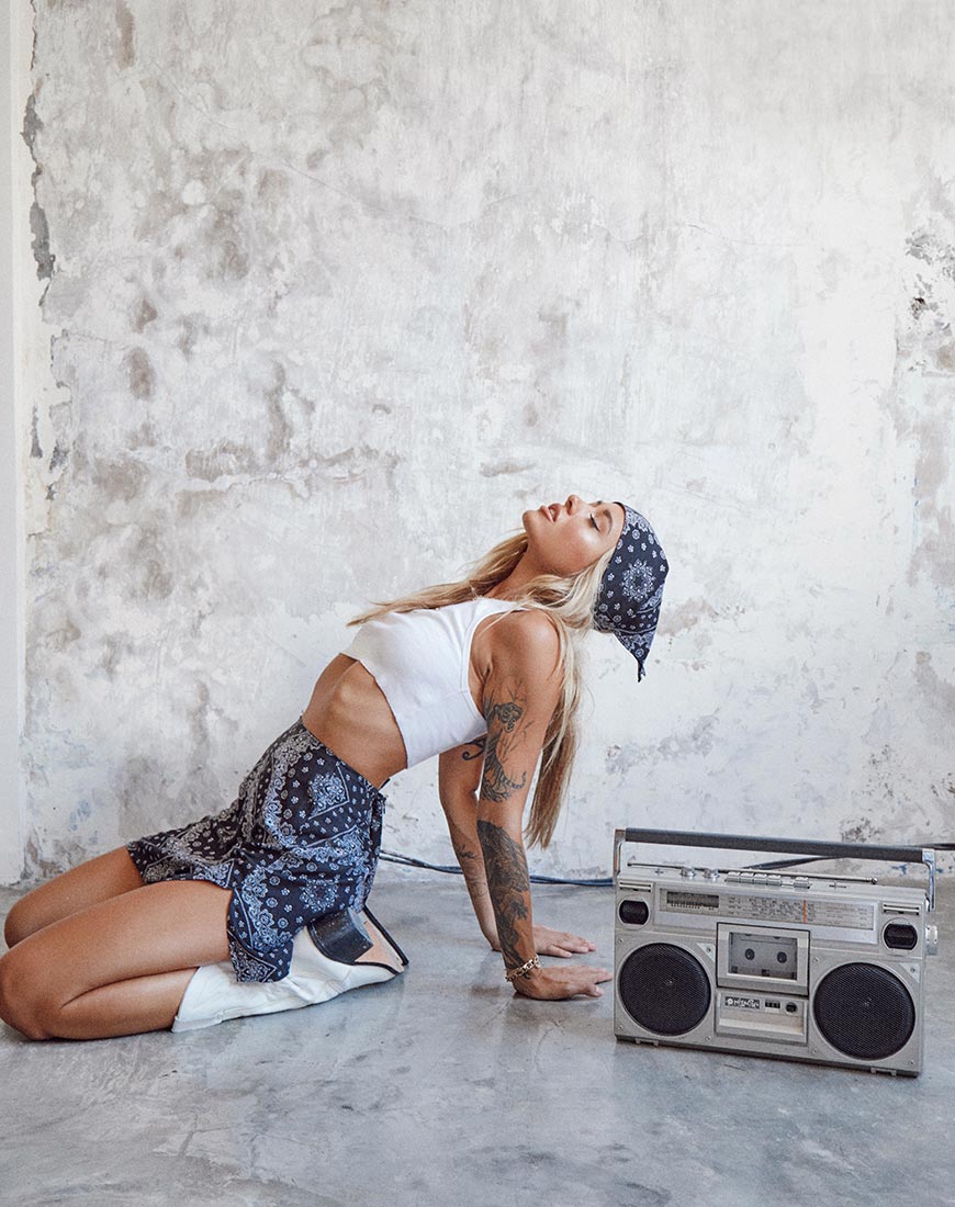 Image de la mini-jupe Sheny en bandana Placement noir